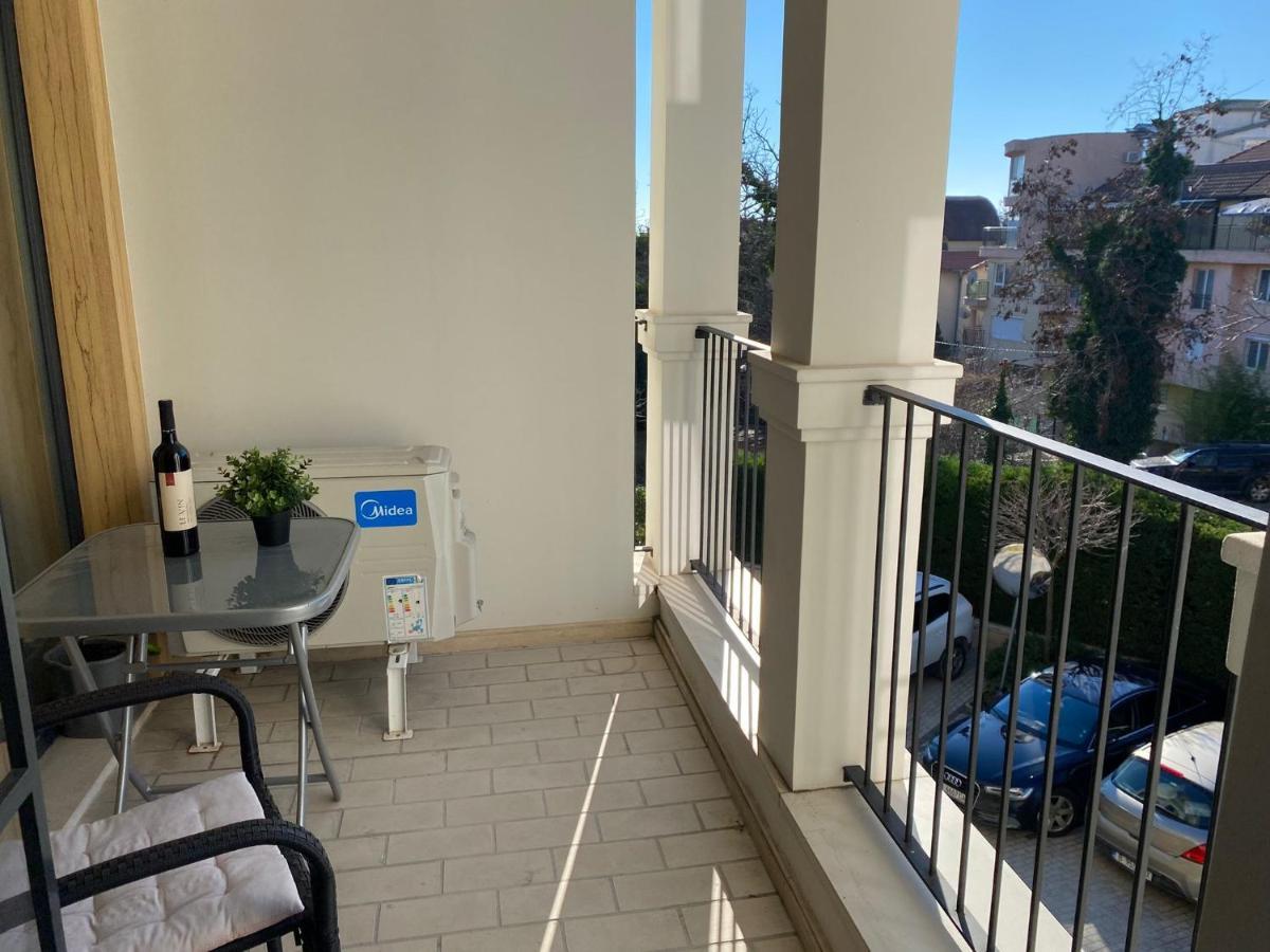Brand New Apartment With Outdoor Swimming Pool 瓦爾納 外观 照片