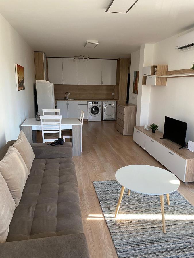Brand New Apartment With Outdoor Swimming Pool 瓦爾納 外观 照片